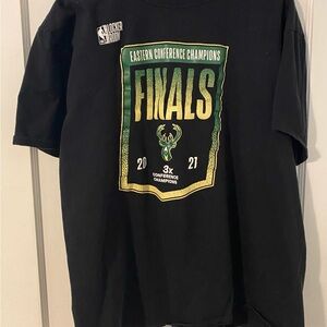Milwaukee Bucks Conference Finals Men’s T-shirt